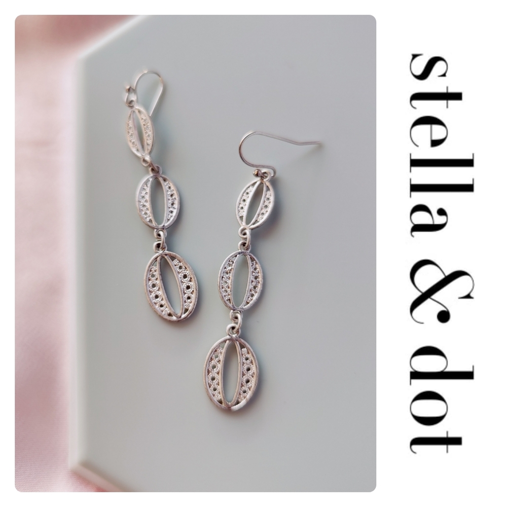 Stella & Dot
| Silver Kimberley earrings